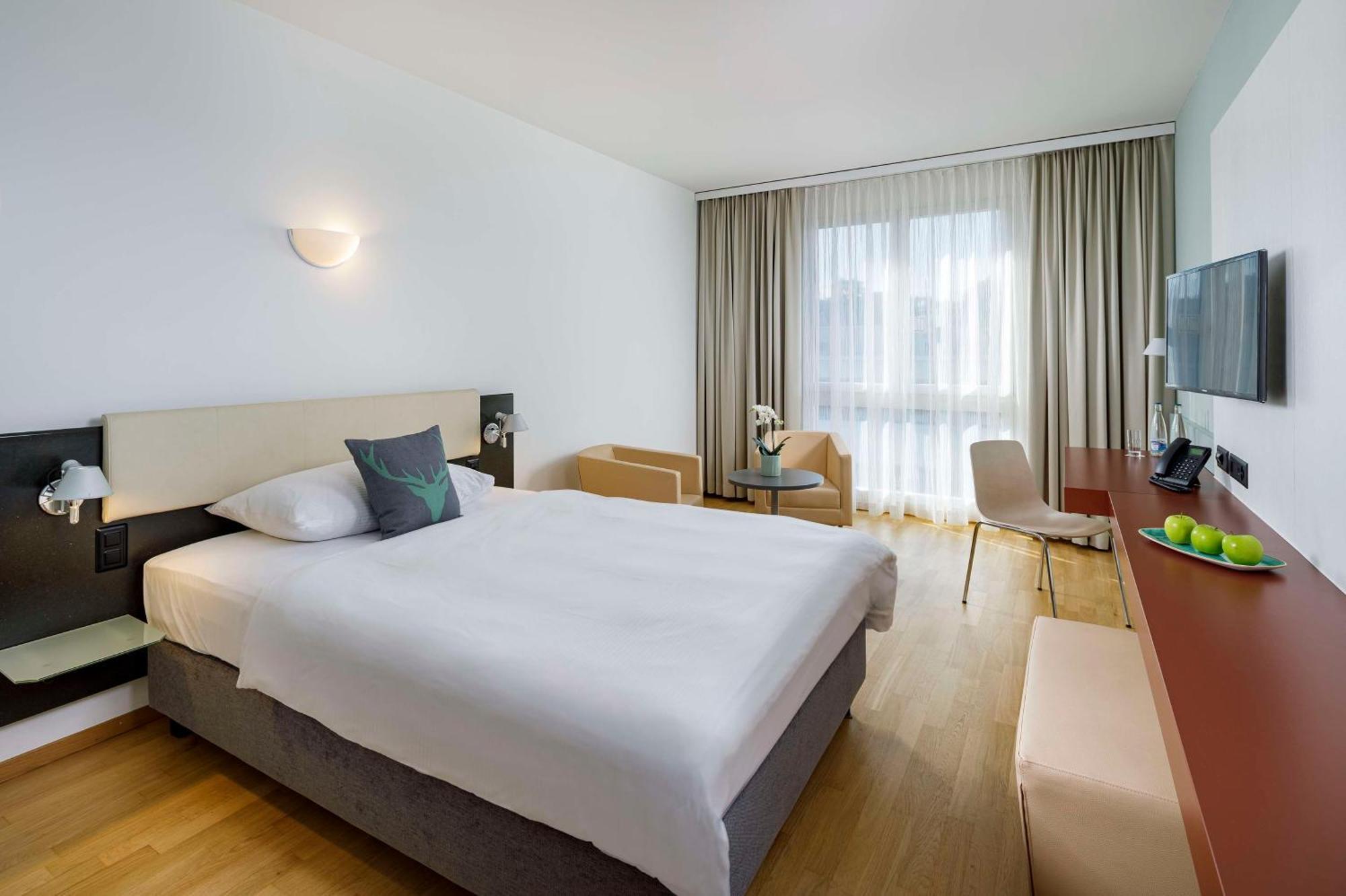 Hotel Allegra Lodge Клотен Екстер'єр фото