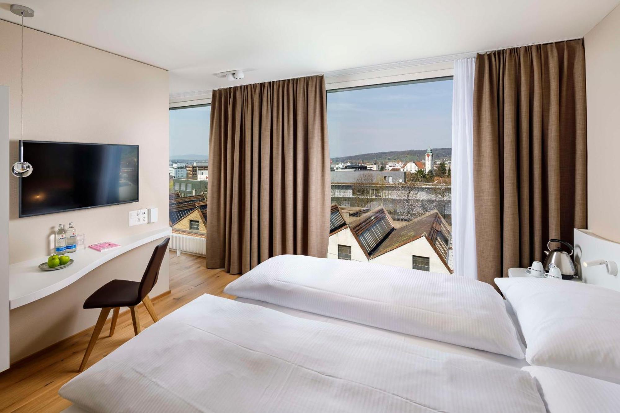 Hotel Allegra Lodge Клотен Екстер'єр фото